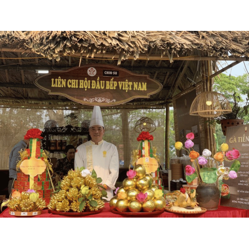 VCF đã tham gia nghi lễ thắp hương dâng lễ vật lên Vua Hùng